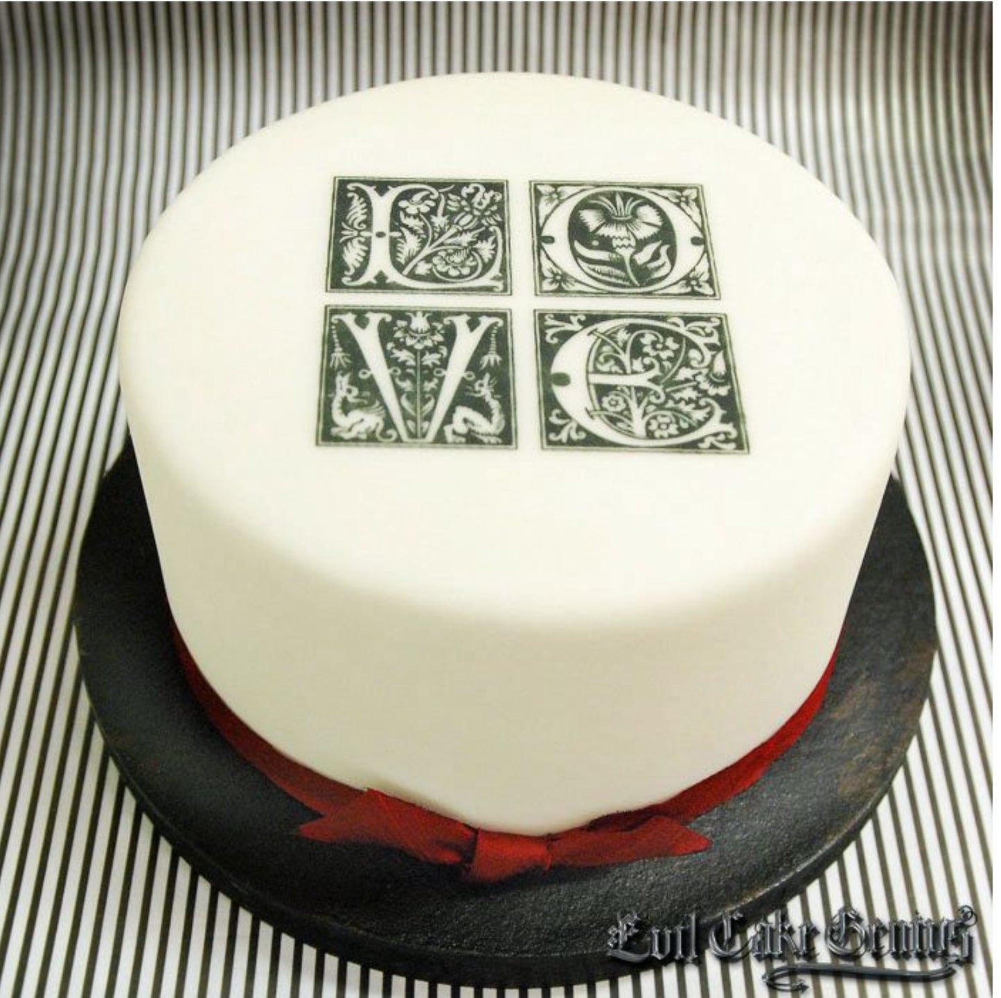 Evil Cake Genuis Love Mesh Stencil Large